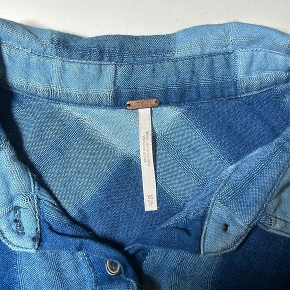 Free People Blue Button Up Long Sleeve Flannel 100% Cotton Sz XS A - Picture 3 of 4